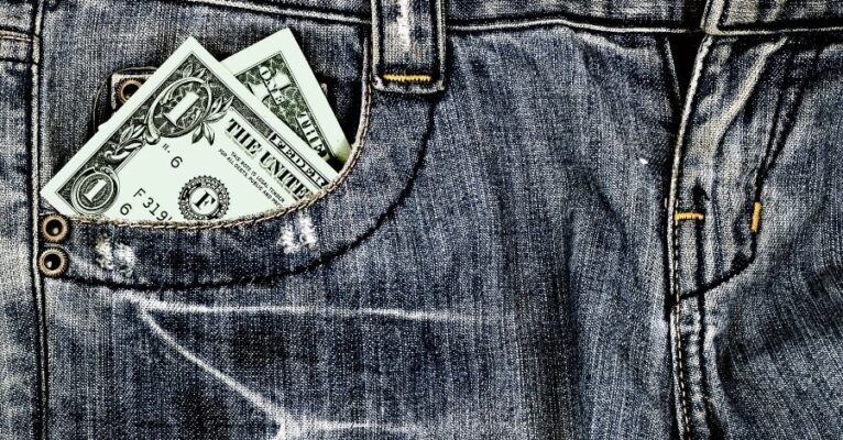 O que fazer com seu jeans velho