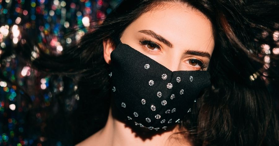 Descubra como fazer máscara customizada com strass para vender [3 vídeos] 1