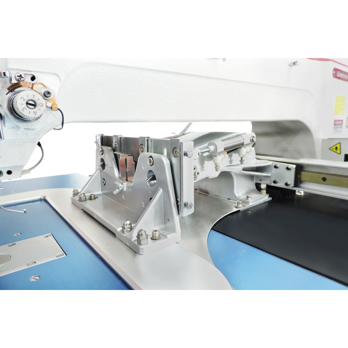 Máquina de Costura Industrial Filigrana Lançadeira Rotativa Westman W-F-3020 4 Máquina de Costura Industrial Filigrana Lançadeira Rotativa Westman W-F-3020 - Imagem 3
