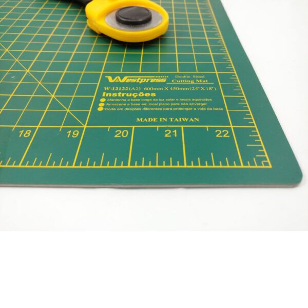 Alternative view of Base Para Corte de Tecidos Patchwork E Scrapbook Frente E Verso - 90 X 60 Cm