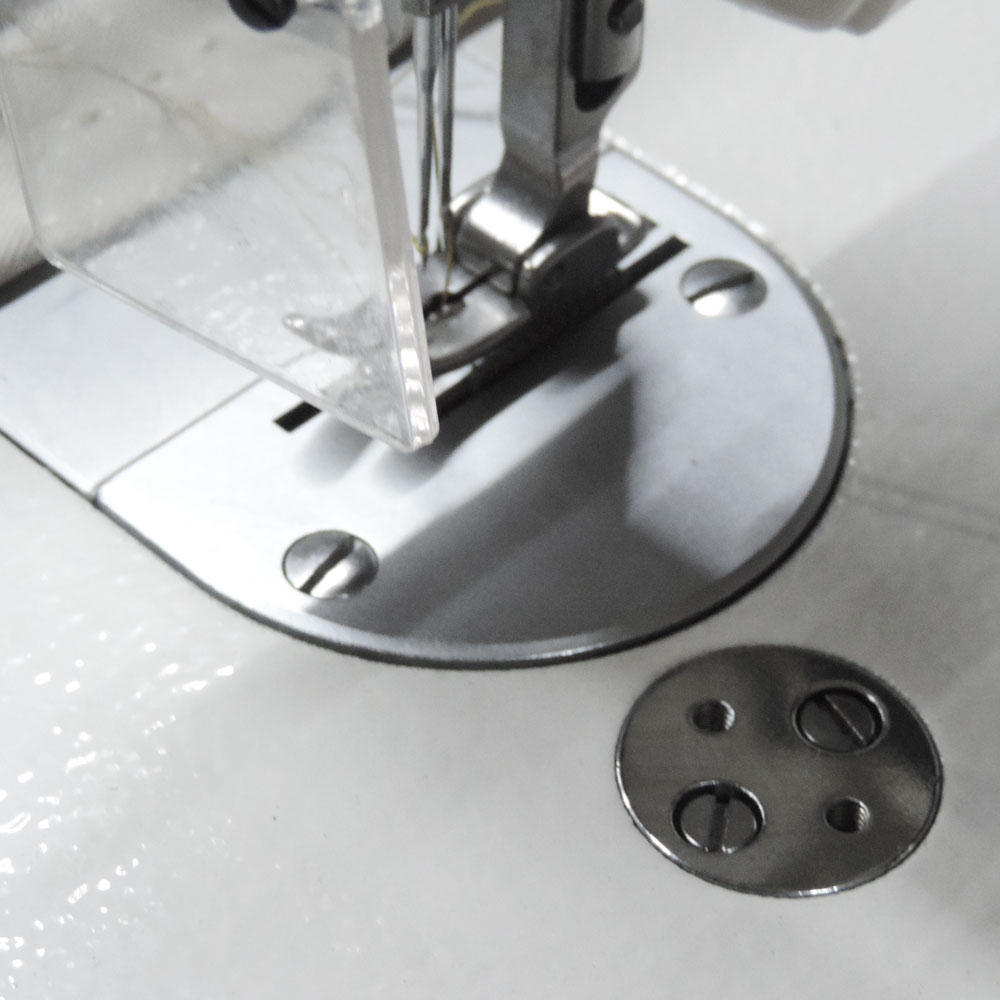 Máquina de Costura Industrial Reta Ponto Picado Para Alinhavar Direct Drive W-8350 Dc/E Westman 3 Máquina de Costura Industrial Reta Ponto Picado Para Alinhavar Direct Drive W-8350 Dc/E Westman - Imagem 2