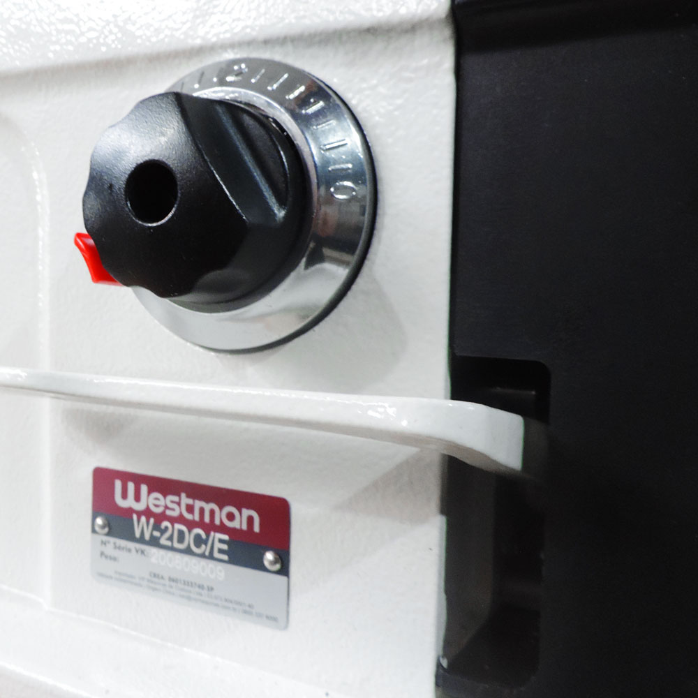 Máquina de Costura Reta Industrial Com Posicionador de Agulha Direct Drive W-2 Dc/E Westman 5 Máquina de Costura Reta Industrial Com Posicionador de Agulha Direct Drive W-2 Dc/E Westman - Imagem 4
