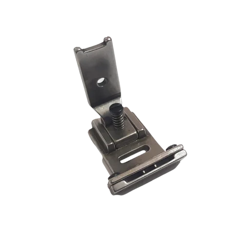 Calcador com guia regulável para fita/elástico zig zag Singer 457A: Crie projetos personalizados com facilidade